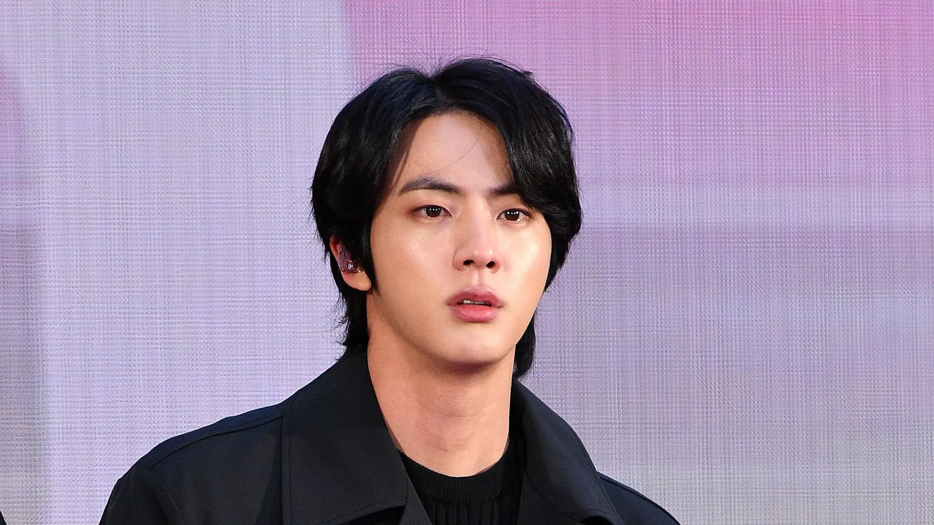 BTS-Star Jin erklärt seinen Spitznamen "Worldwide Handsome"